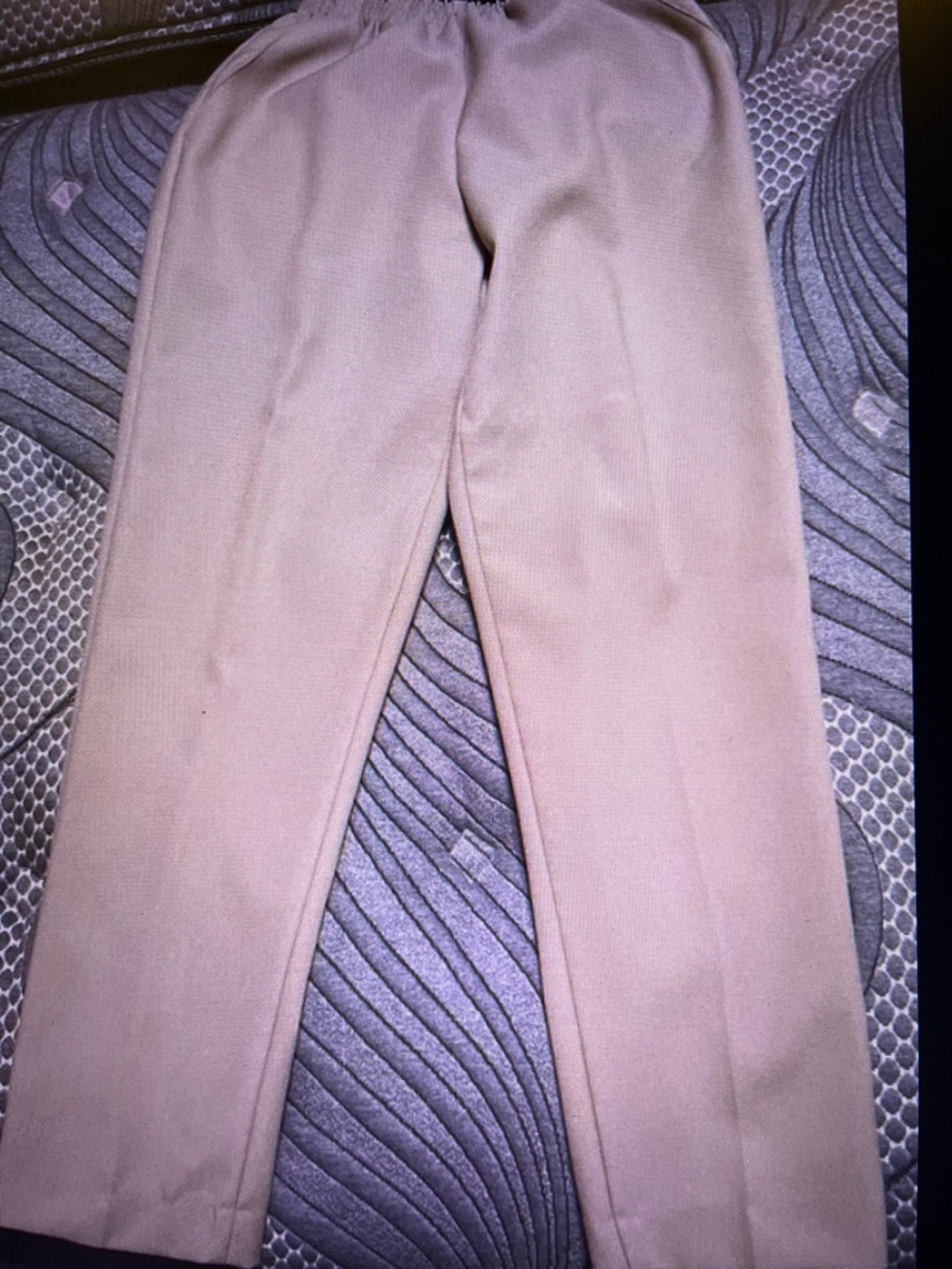 size 8 women beige knit pants by donnkenny classics